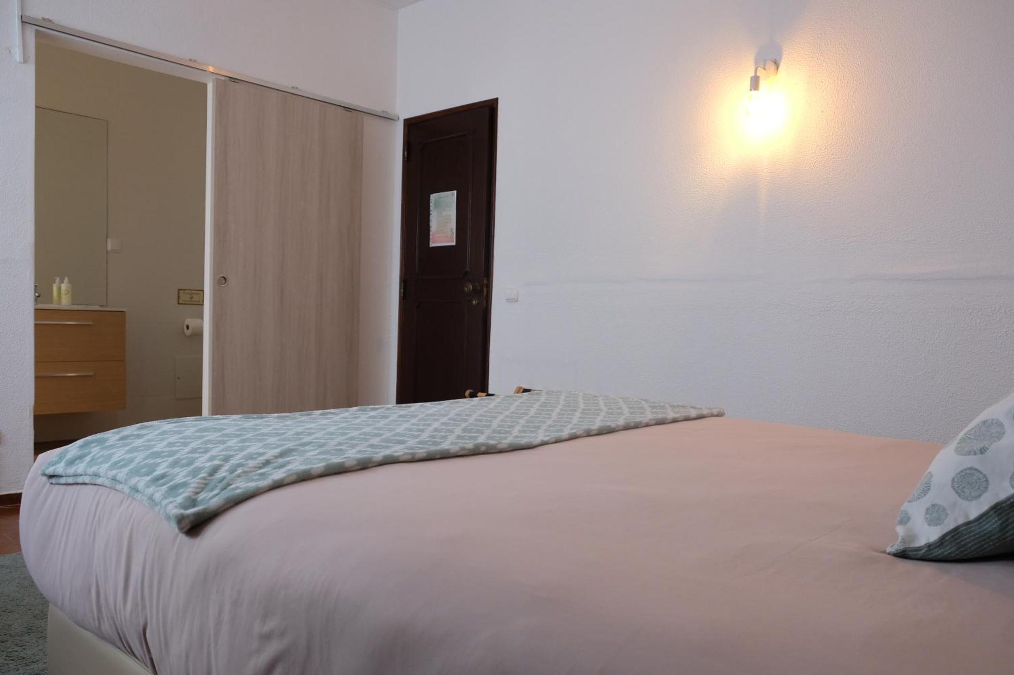 Vila Gloria Guesthouse Lagos Room photo